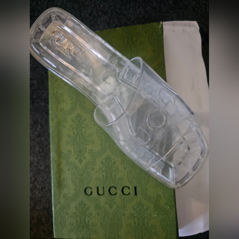New in box GUCCI heel slides